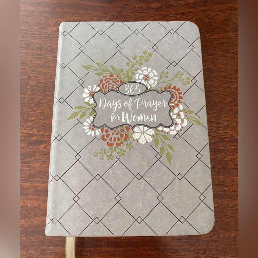 365 Days of Prayer for Women 5” x 7” Daily Devotional with Ribbon Bookmark